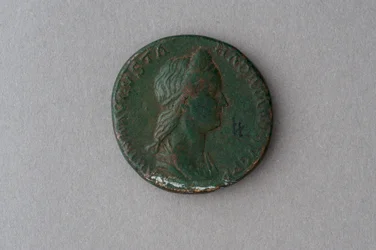 Sestertius van Vibia Sabina